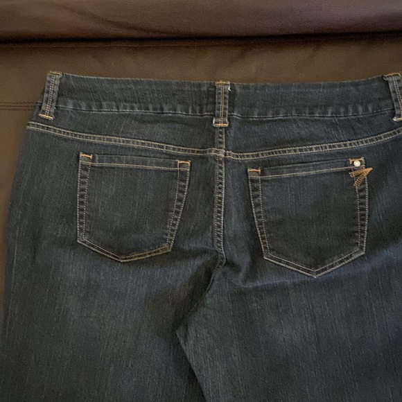 🎉SALE🎉Torrid Dark Wash Straight Leg Jeans size 20 - Picture 3 of 7